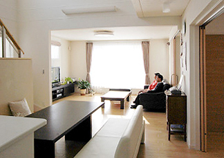 N様邸写真：キッチンから各部屋に視線が届くオープン設計