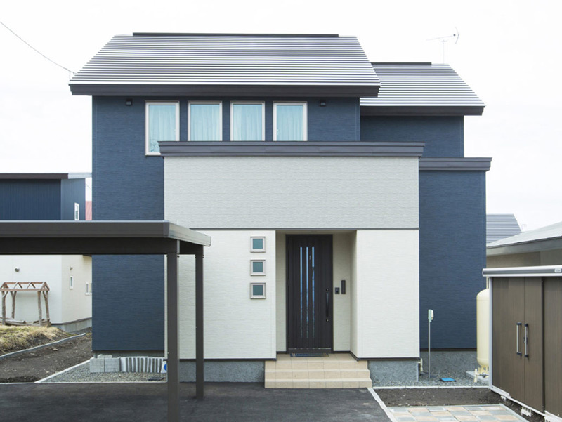ブルーがポイントのおしゃれな住まい
