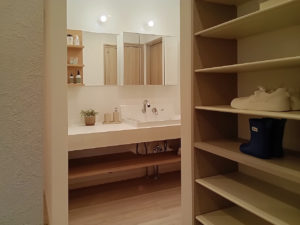 八丁平3-12モデルハウス｜LIXILカスタムバニティで叶える“自分らしい洗面空間”