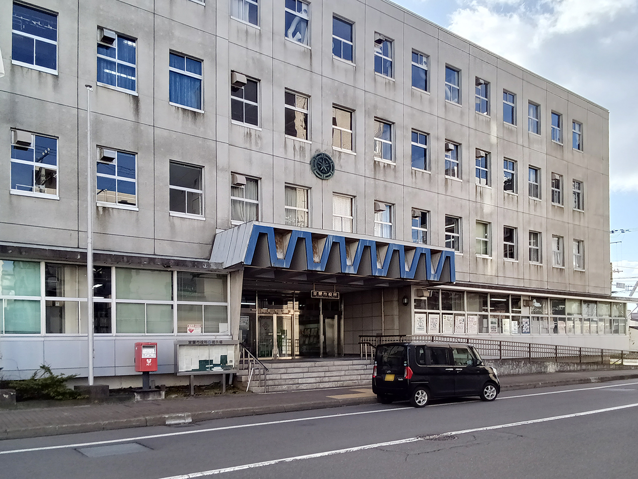 室蘭市役所の正面入り口