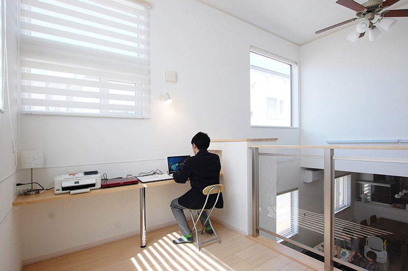 家族の気配家事ながらも集中できるPCコーナー